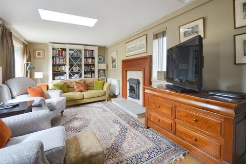 9 Brookside, Milborne Port, Sherborne, DT9 5RB