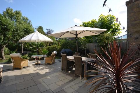 9 Brookside, Milborne Port, Sherborne, DT9 5RB