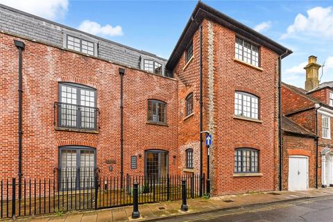 undefined, East Row, Chichester, West Sussex, PO19