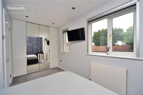 14 Cotswold Way, Worcester Park, KT4 8LL