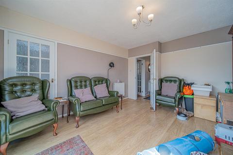 65 Berryfield Park, Melksham, SN12 6EE
