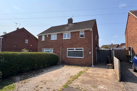 2 bedroom semi-detached house to rent, Hornsby Close, Luton, Bedfordshire, LU2 9HP