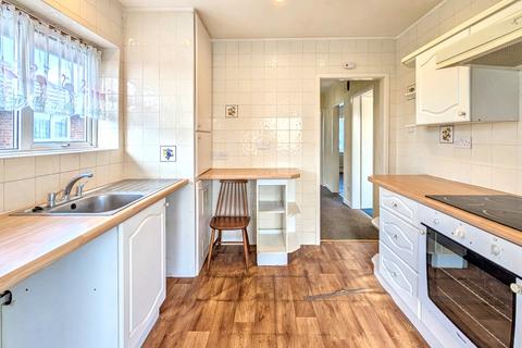 2 bedroom bungalow for sale, Kingsthorpe Crescent, Skegness, PE25