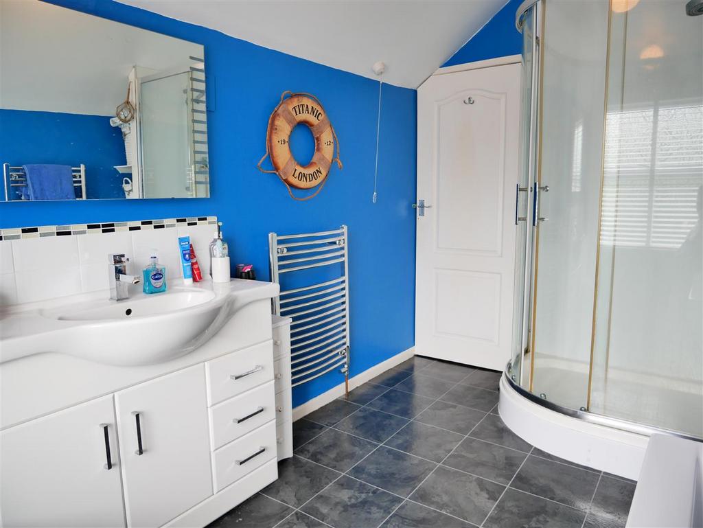 Four Piece Family Bathroom