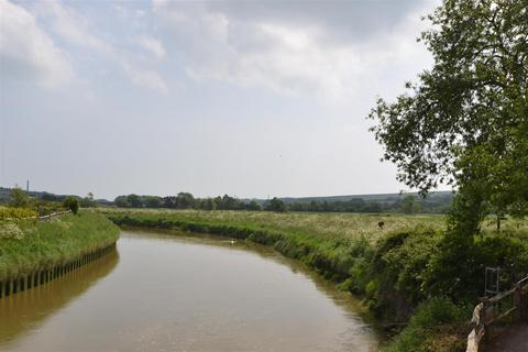 31 Pound Lane, Upper Beeding, Steyning, BN44 3JB