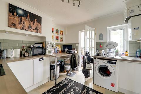 31 Pound Lane, Upper Beeding, Steyning, BN44 3JB