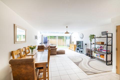 undefined, Halton Road, Kenley, CR8