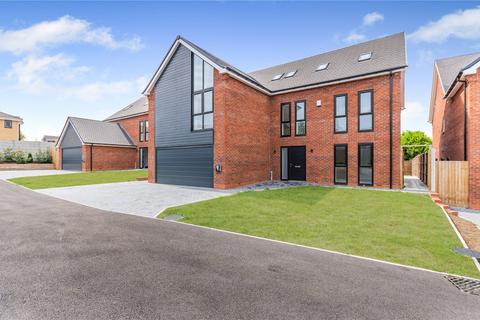 6 bedroom detached house for sale, Cleves Gardens, Off Lutterworth Road, Aylestone, Leicester, LE2