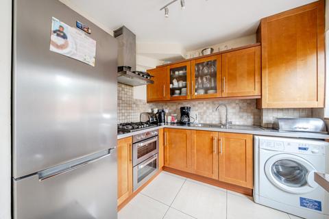 undefined, Walton Way, Mitcham CR4