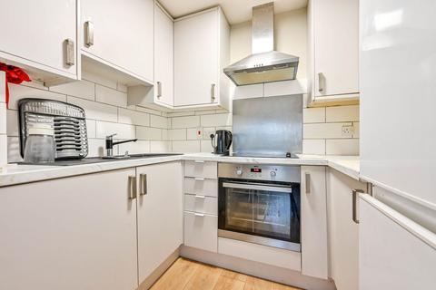 1 bedroom flat for sale, Francis Court, Guildford, GU2