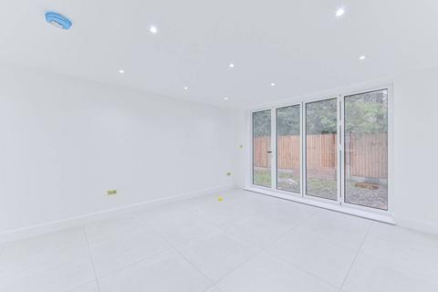 undefined, 3 Kingswood Way, South Croydon CR2