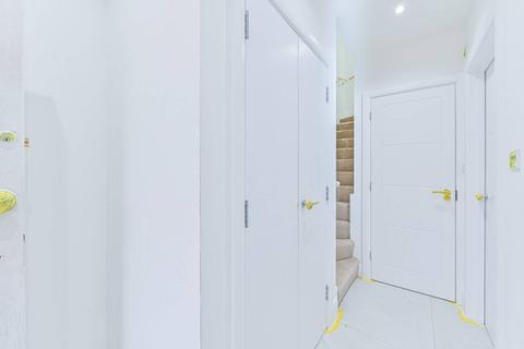 undefined, 3 Kingswood Way, South Croydon CR2