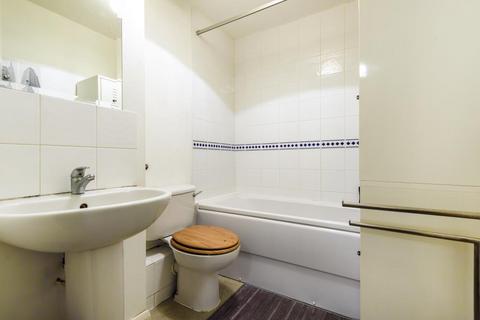undefined, Central Reading,  100m from The Oracle and Town Centre,  RG1