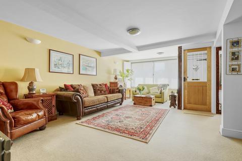 undefined, High Street, Buntingford, SG9