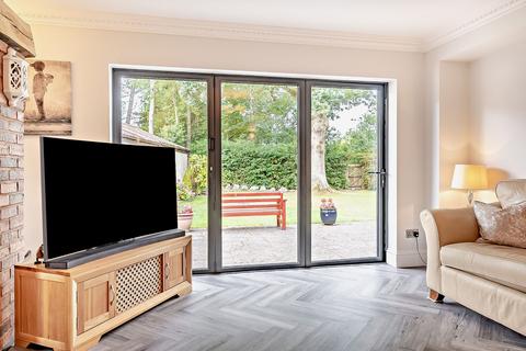55 Birchy Close, Shirley, Solihull, B90 1QL