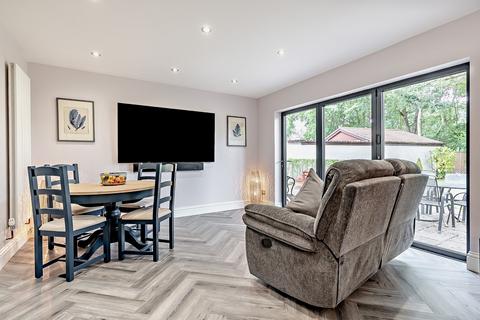 55 Birchy Close, Shirley, Solihull, B90 1QL