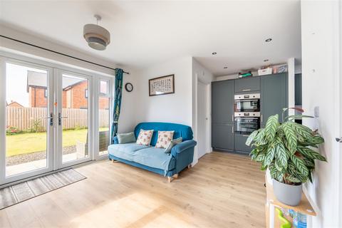4 bedroom detached house for sale, Peregrine Way, Abbey Heights, NE15