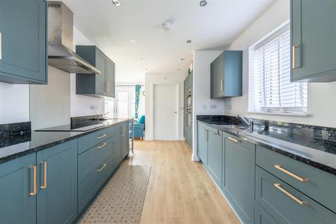 4 bedroom detached house for sale, Peregrine Way, Abbey Heights, NE15