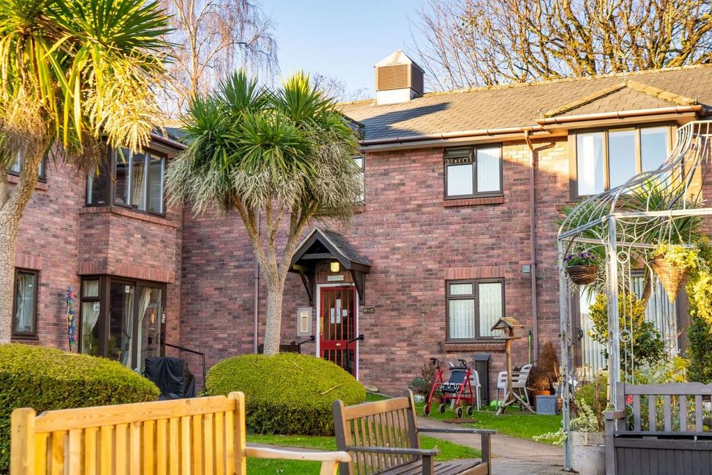House exterior, garden