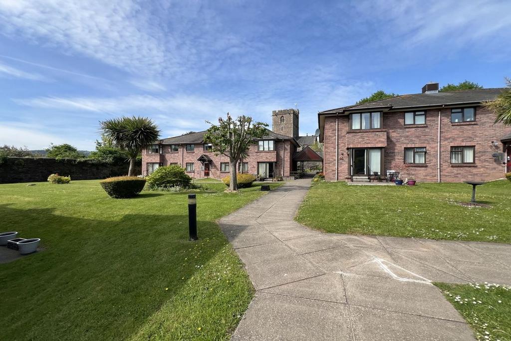Detached house exterior, garden