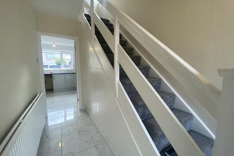 3 bedroom semi-detached house to rent, Monks Lane, Crewe