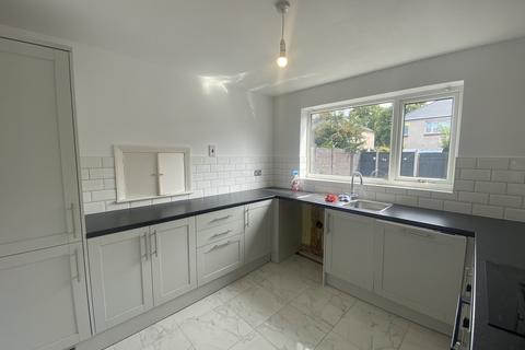 3 bedroom semi-detached house to rent, Monks Lane, Crewe
