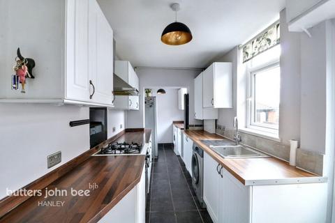 3 bedroom semi-detached house to rent, Ford Green Road, Stoke-on-trent