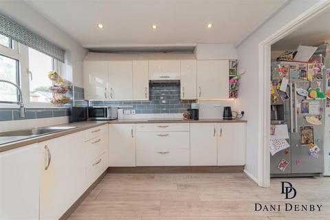 undefined, Kings Drive, Edgware HA8