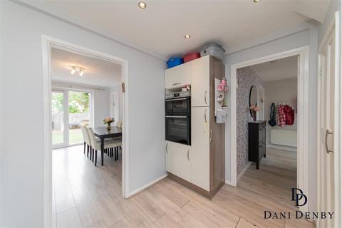 undefined, Kings Drive, Edgware HA8