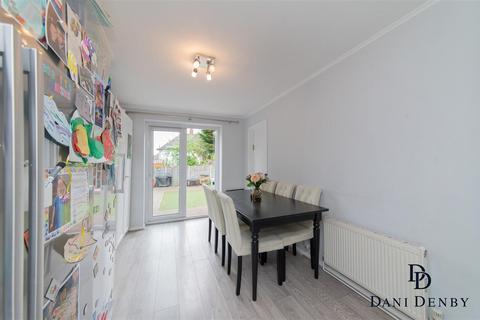 undefined, Kings Drive, Edgware HA8
