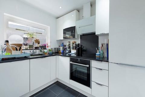1 bedroom flat for sale, St. Augustines Road, London NW1
