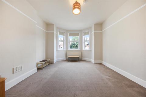 2 bedroom flat to rent, St Pauls Avenue, Willesden Green, NW2