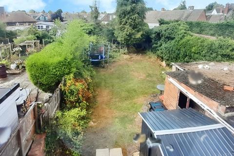 3 bedroom semi-detached house for sale, Amy Street, Leicester