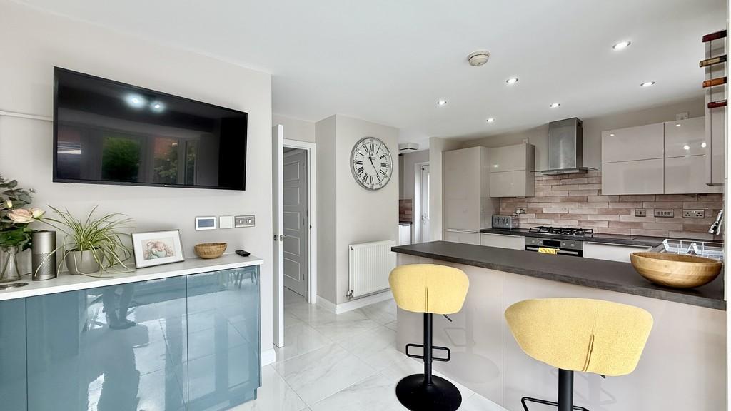 Kitchen/family room