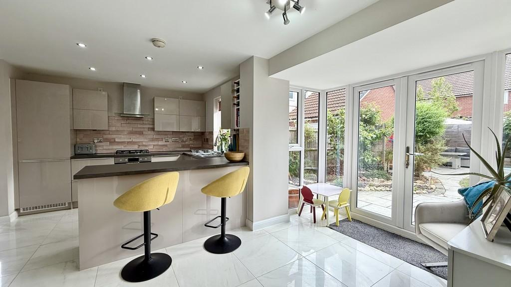Kitchen/family room