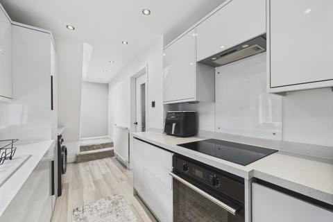 2 bedroom semi-detached house for sale, Manvers Road, Swallow Nest