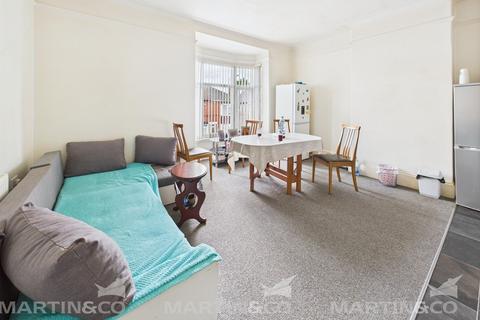 3 bedroom end of terrace house for sale, Chequer Road , Doncaster