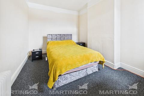 3 bedroom end of terrace house for sale, Chequer Road , Doncaster