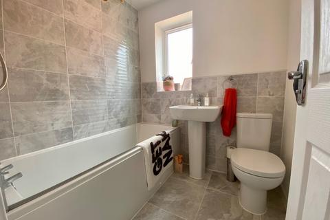 40 Wrag View, Highworth, Swindon, SN6 7QJ