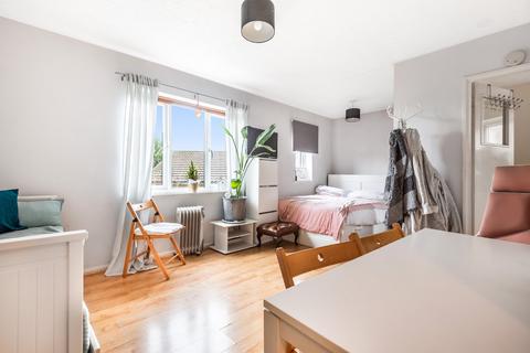 undefined, Gresham Way, Wimbledon Park, London, SW19