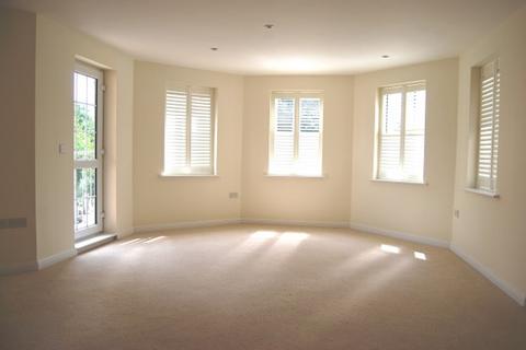 2 bedroom flat to rent, Castle Gate, Chorleywood WD3