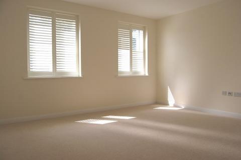 2 bedroom flat to rent, Castle Gate, Chorleywood WD3