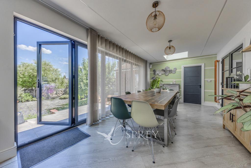Open-plan Kitchen/Living/Dining Area