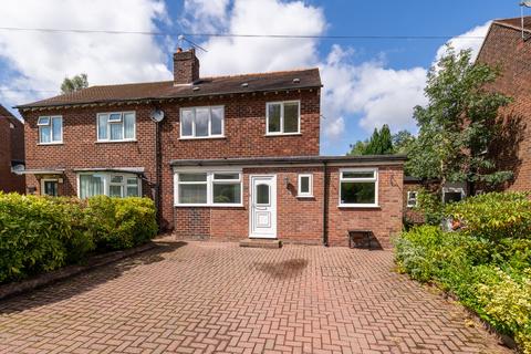 3 bedroom semi-detached house to rent, Manor Crescent, Knutsford