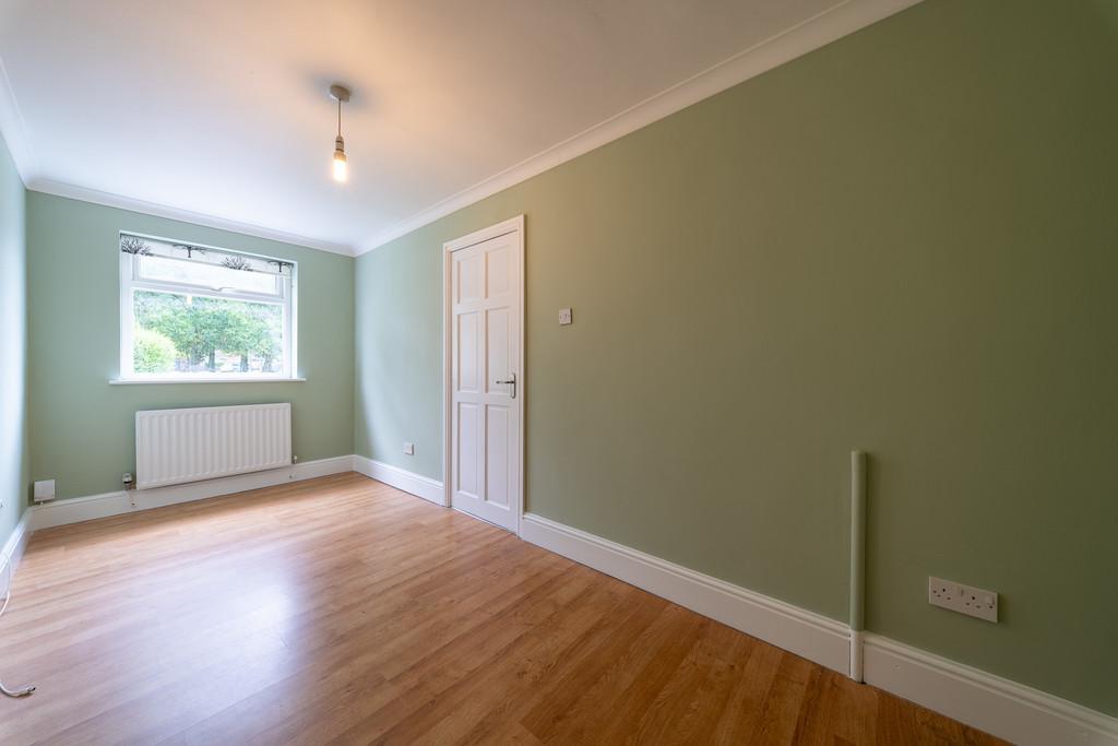 49 Manor Crescent-11
