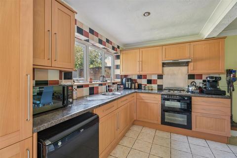 5 Fellowes Way, Stevenage, SG2 8BW