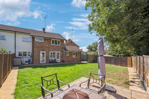 5 Fellowes Way, Stevenage, SG2 8BW
