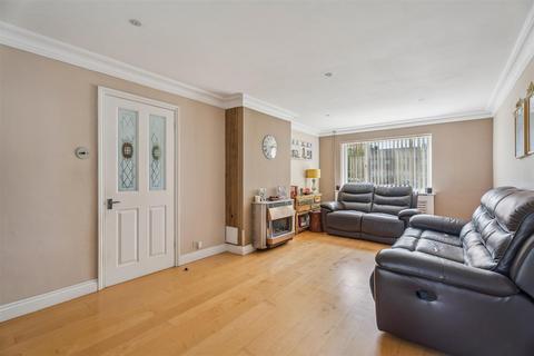5 Fellowes Way, Stevenage, SG2 8BW