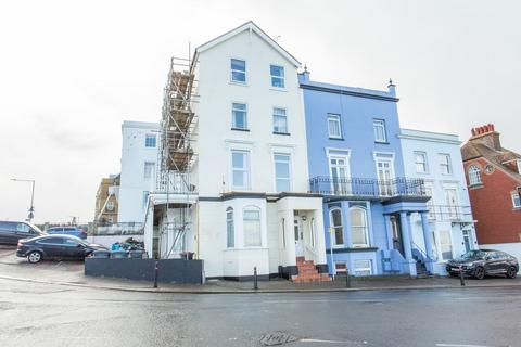 2 bedroom flat to rent, Sunnymead Court, 4 Central Parade, Herne Bay, Kent, CT6