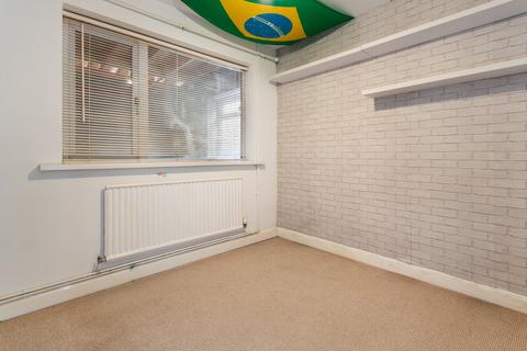 9 The Meadow, Caistor, Market Rasen, LN7 6XD